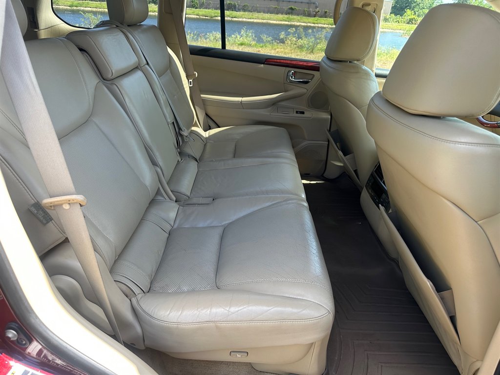 2008 Lexus LX 570 photo