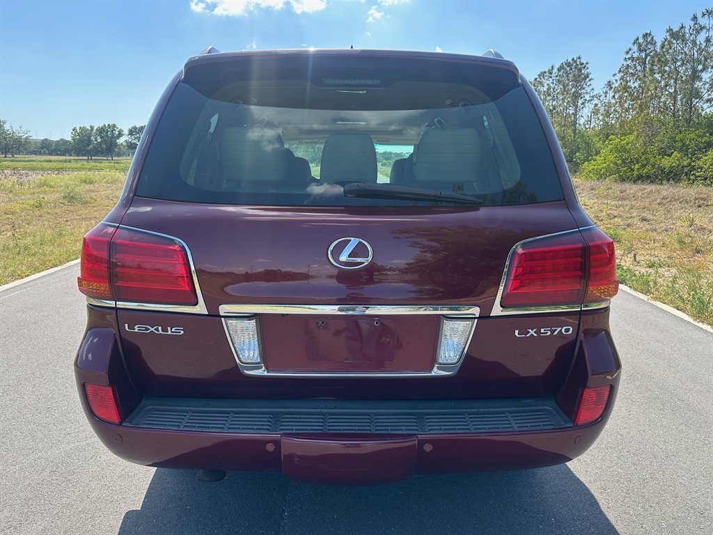 2008 Lexus LX 570 photo