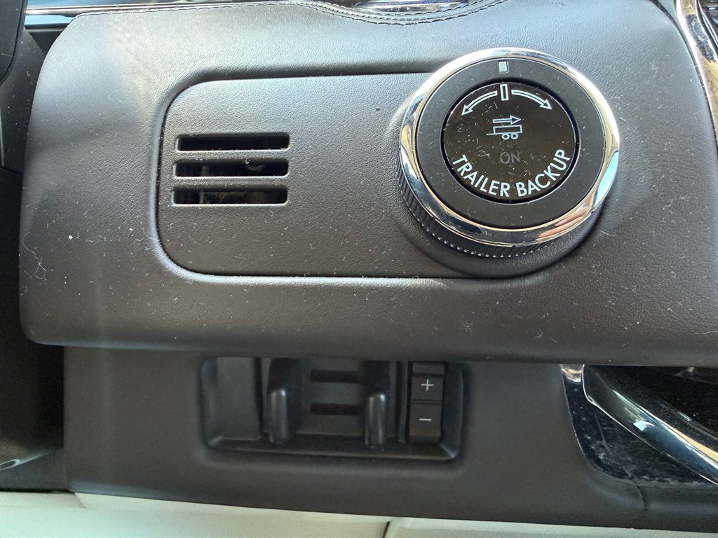2021 Lincoln Navigator - $39,000