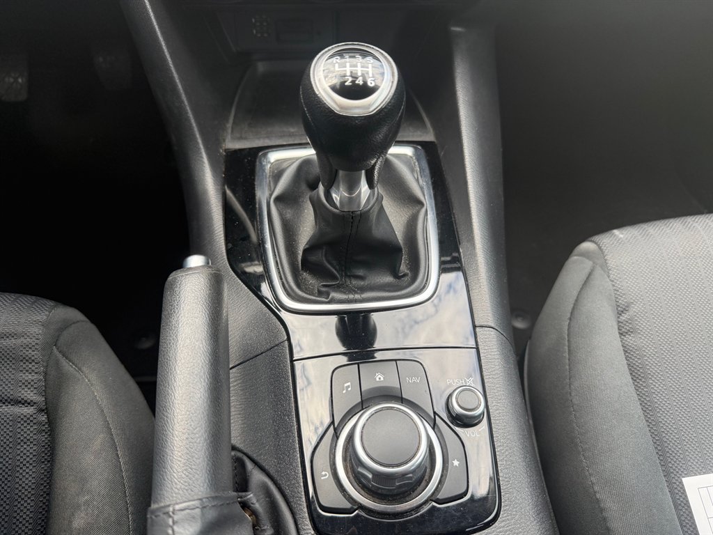 2016 MAZDA MAZDA3 - $6,900