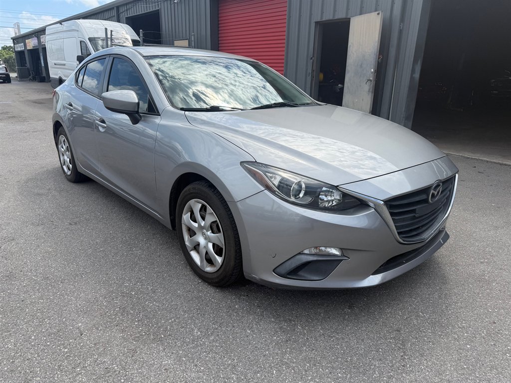 2016 MAZDA MAZDA3 - $6,900