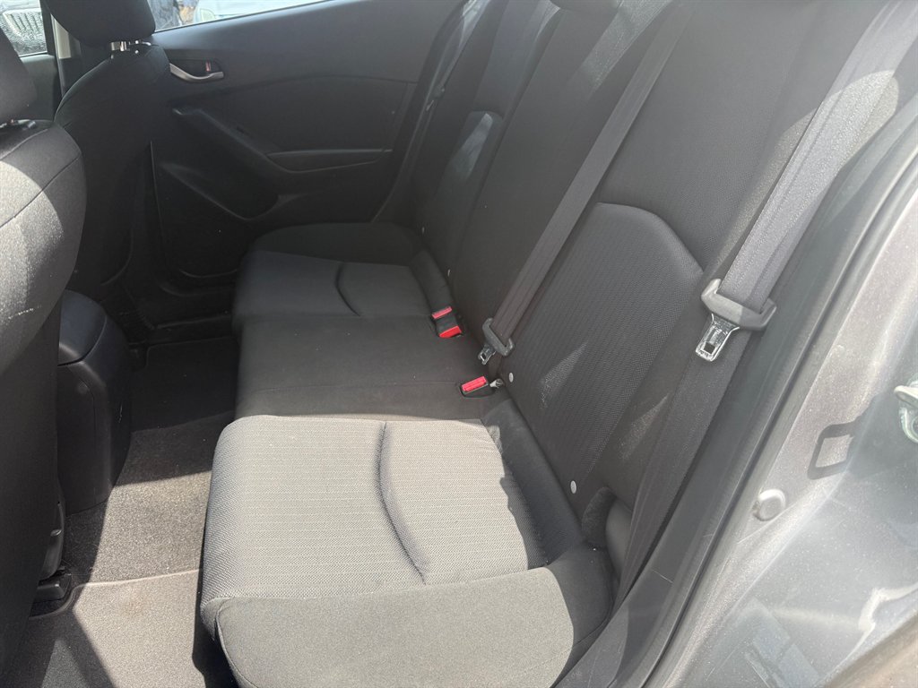 2016 MAZDA MAZDA3 - $6,900