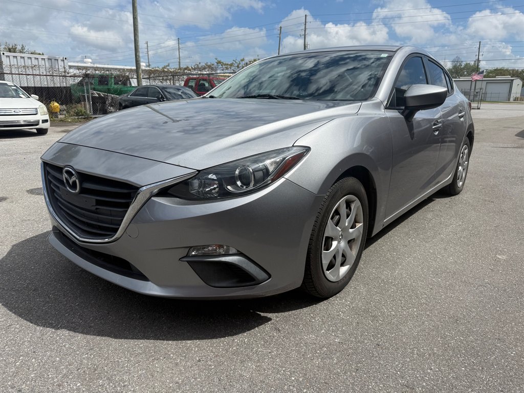2016 MAZDA MAZDA3 - $6,900