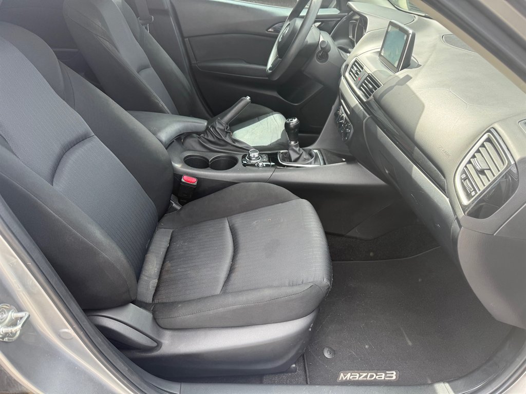 2016 MAZDA MAZDA3 - $6,900