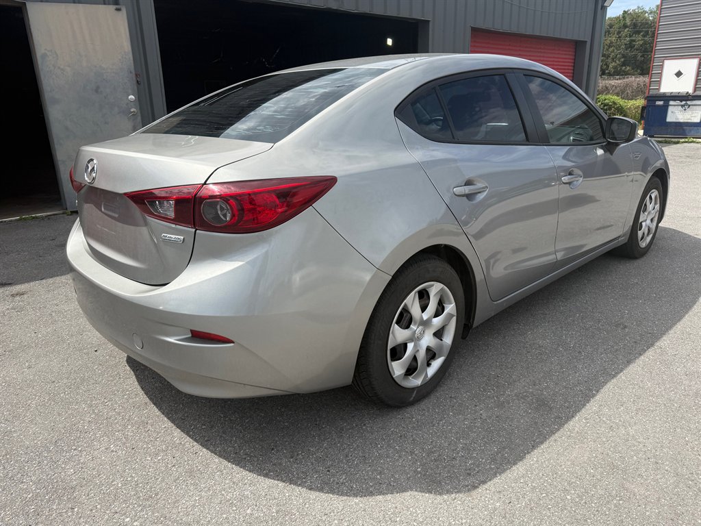2016 MAZDA MAZDA3 - $6,900