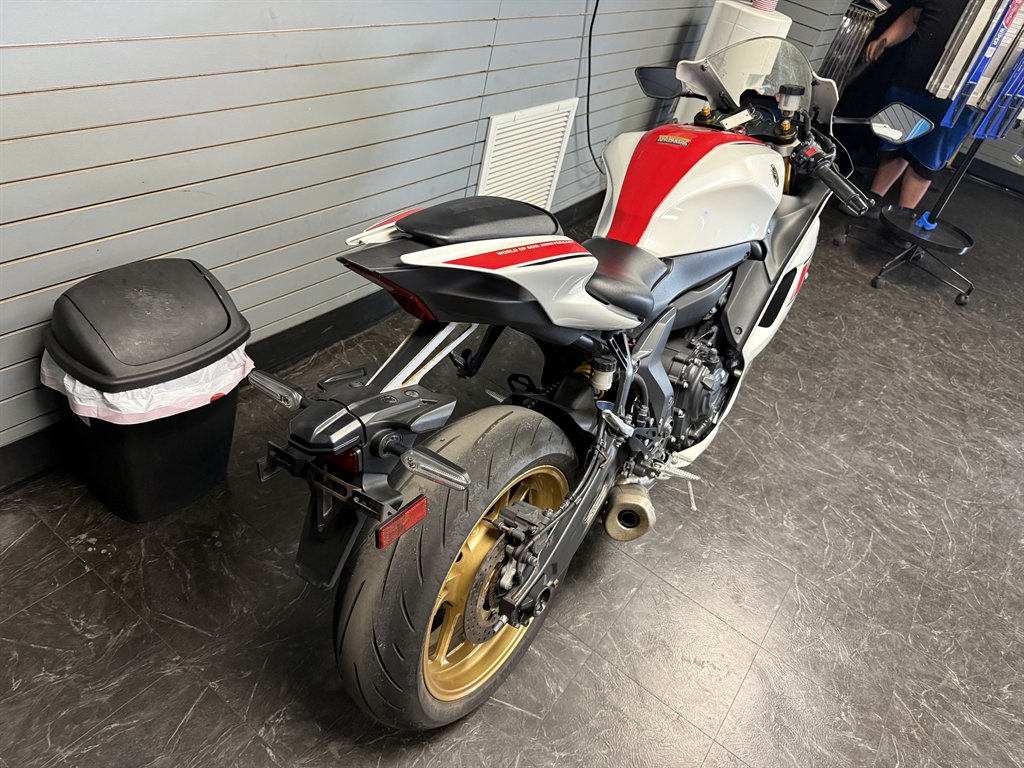 2022 Yamaha Yzf-r7 - $9,400