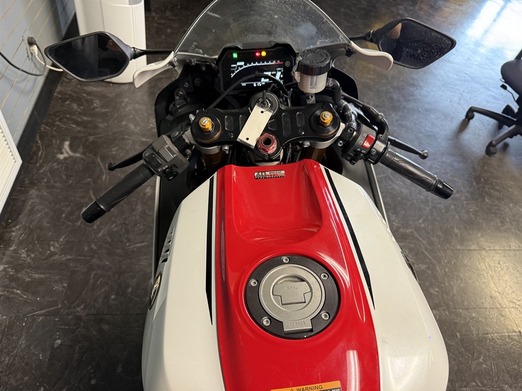 2022 Yamaha Yzf-r7 - $9,400