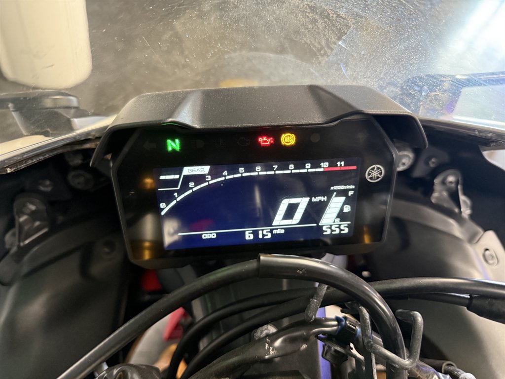 2022 Yamaha Yzf-r7 - $9,400
