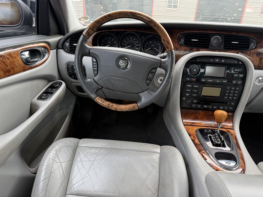 2004 Jaguar XJ - $3,400