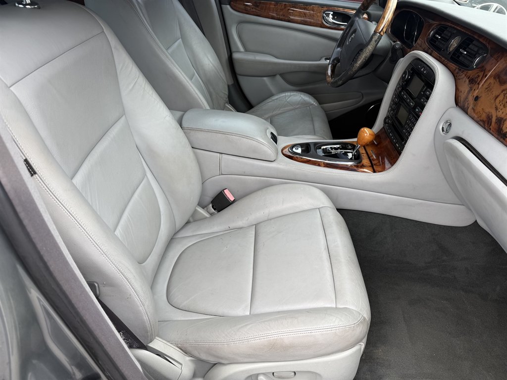 2004 Jaguar XJ - $3,400