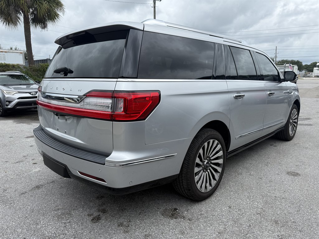 2019 Lincoln Navigator - $24,900