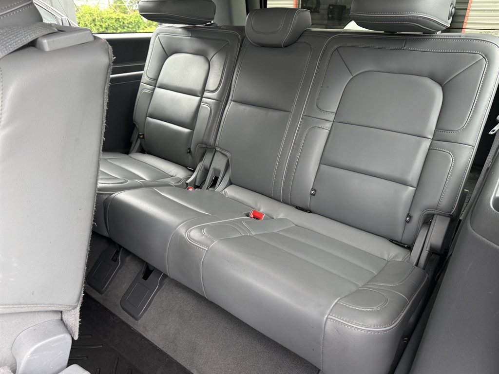 2019 Lincoln Navigator - $24,900