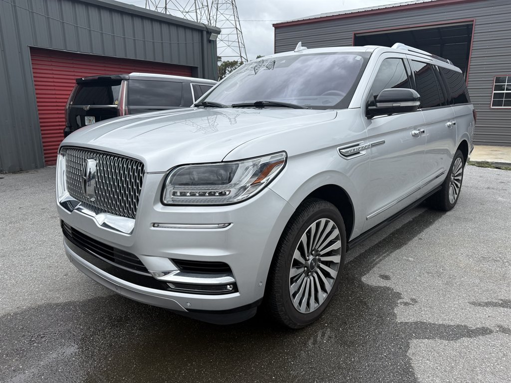 2019 Lincoln Navigator - $24,900