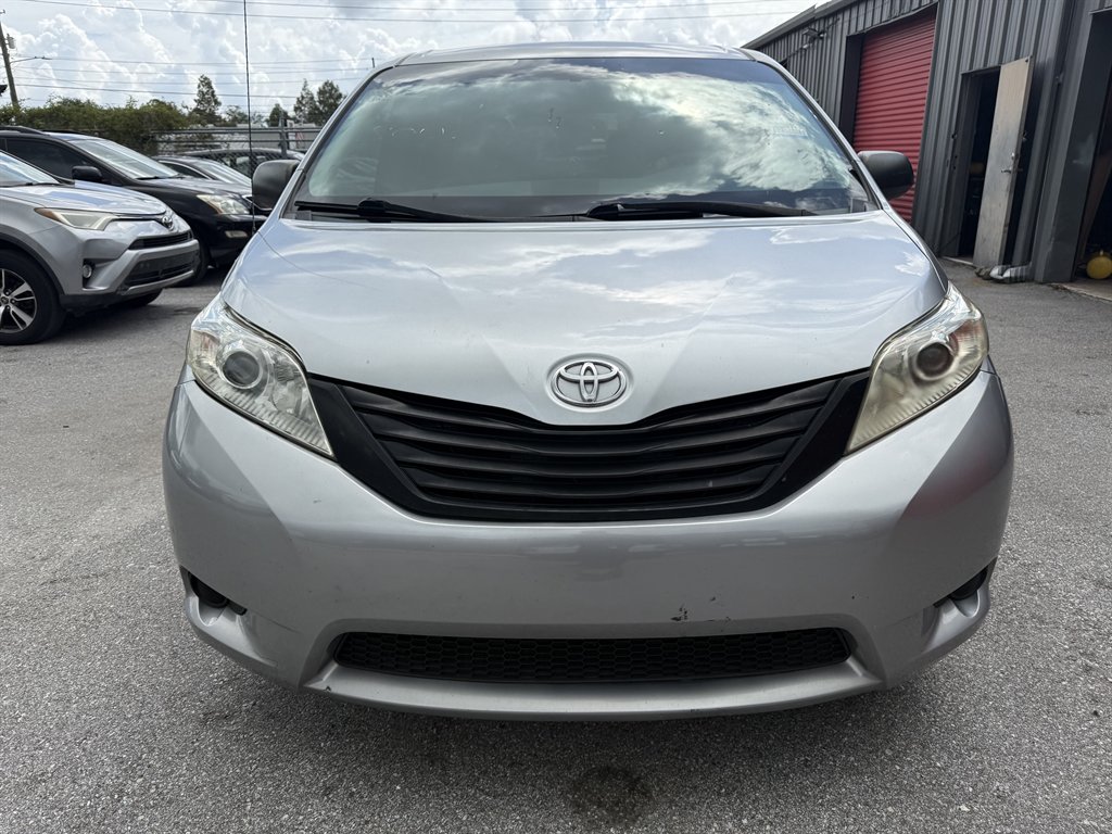2011 Toyota Sienna - $7,900