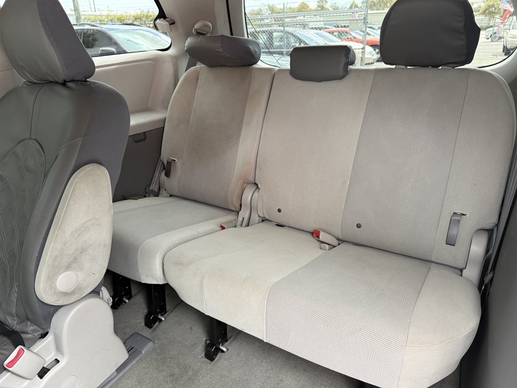2011 Toyota Sienna - $7,900
