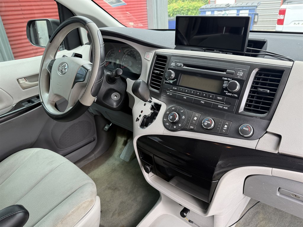 2011 Toyota Sienna - $7,900