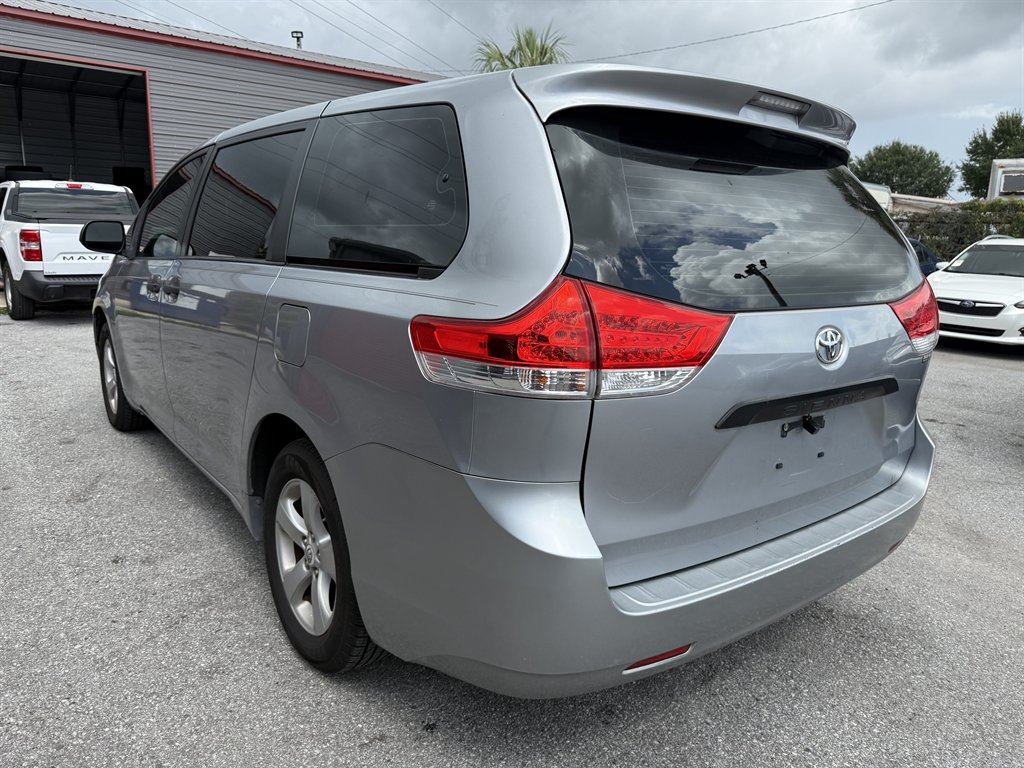2011 Toyota Sienna - $7,900