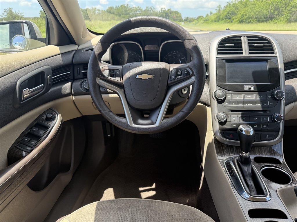 2014 Chevrolet Malibu - $6,900