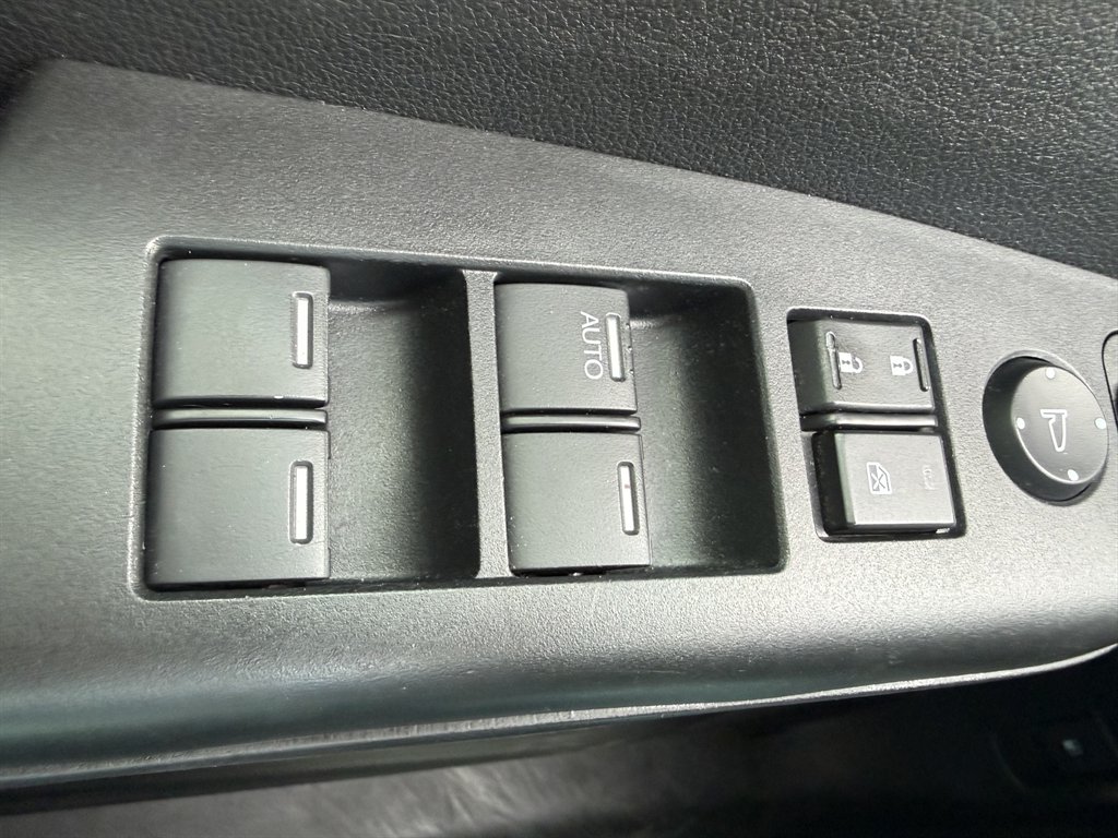 2012 Honda CR-V - $8,400