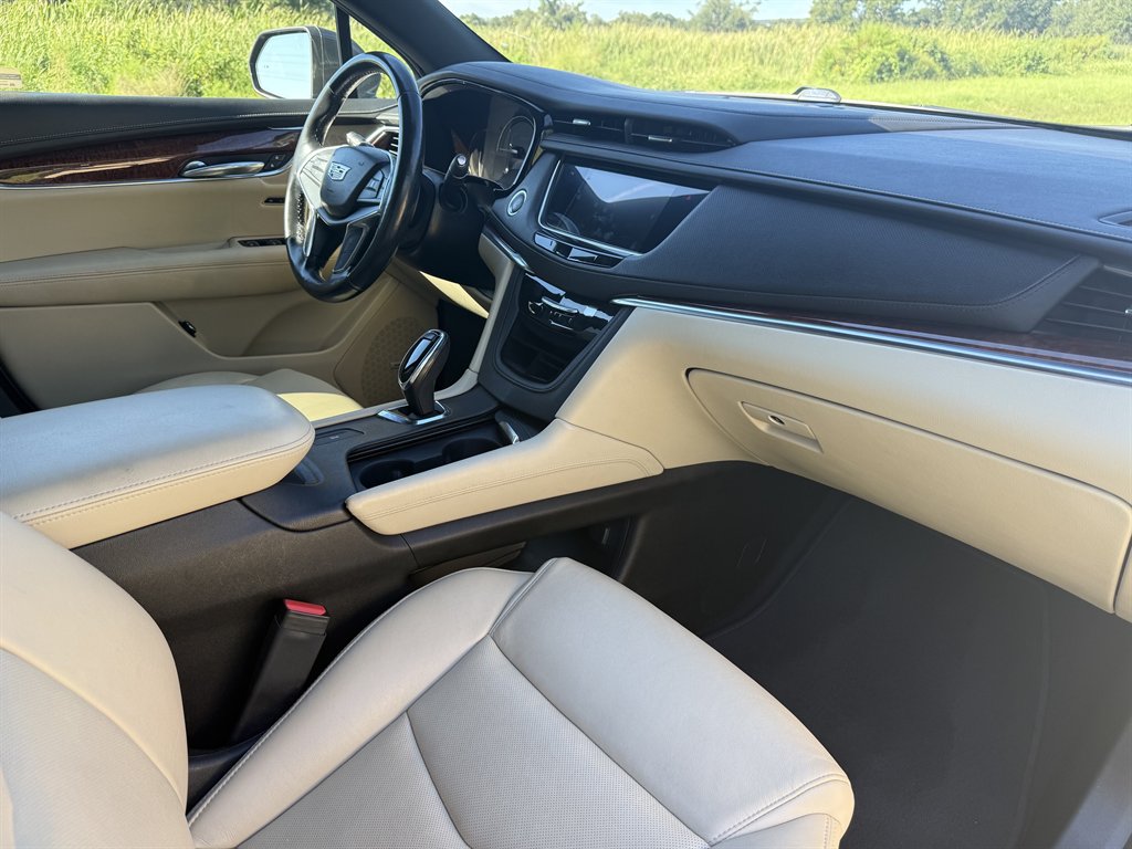 2019 Cadillac XT5 - $15,900