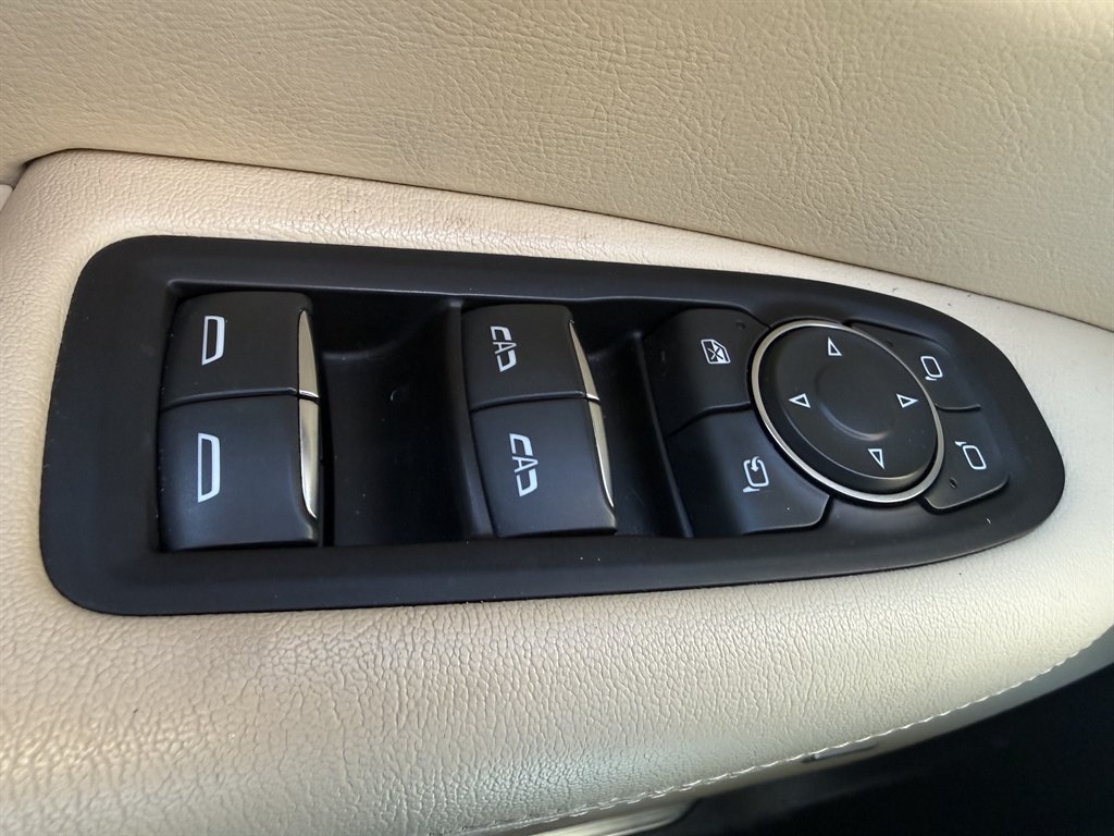 2019 Cadillac XT5 - $15,900