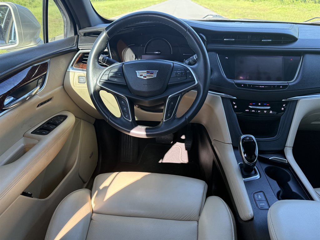 2017 Cadillac XT5 - $13,900