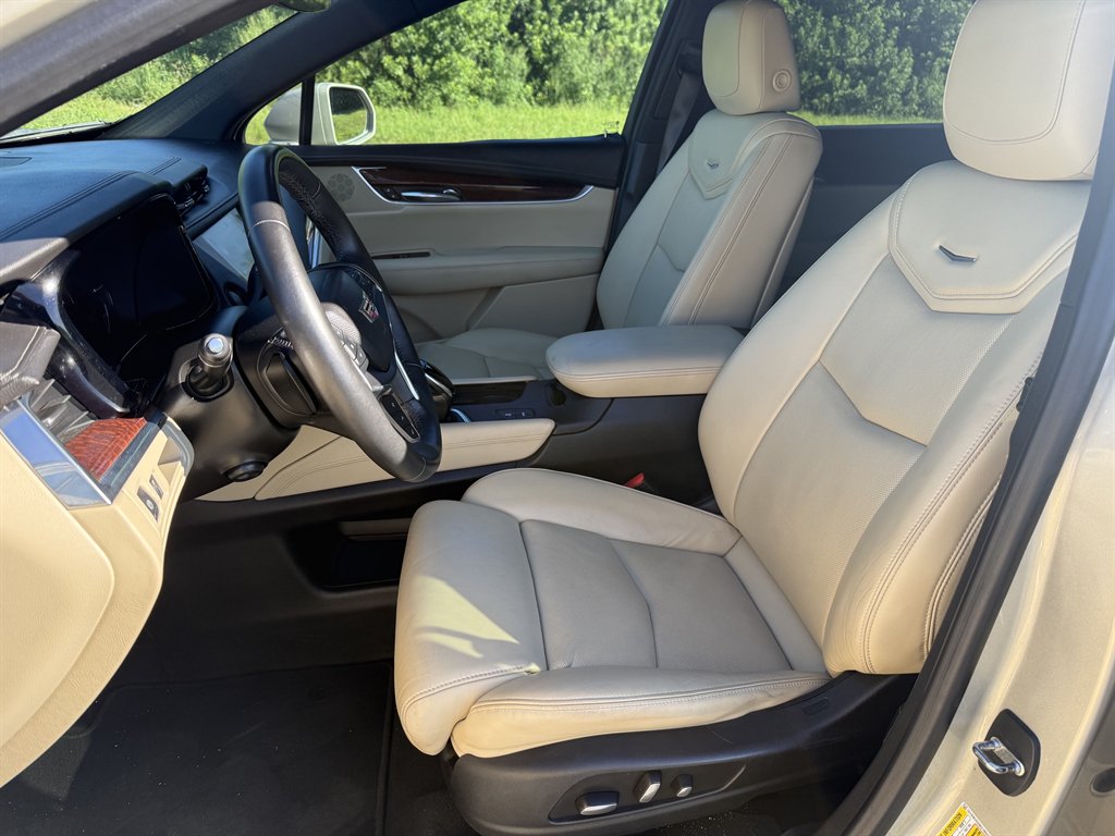 2017 Cadillac XT5 - $13,900