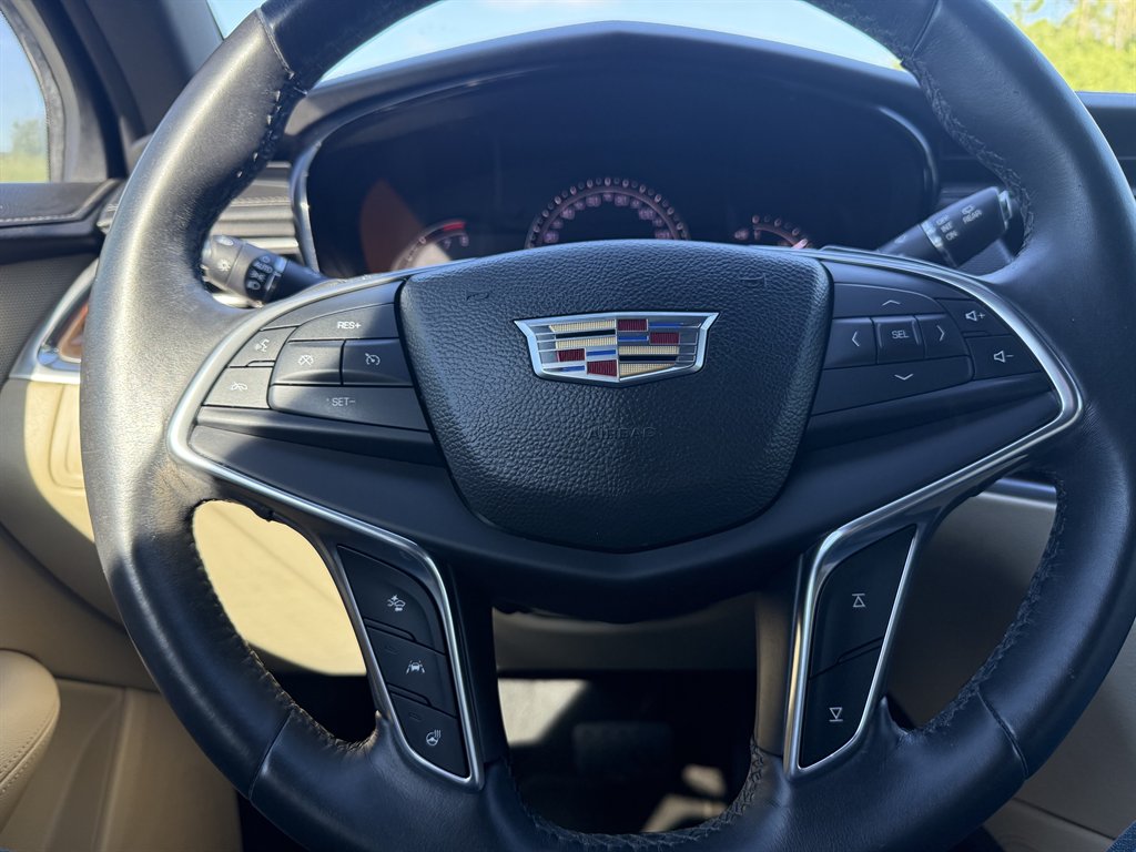2017 Cadillac XT5 - $13,900