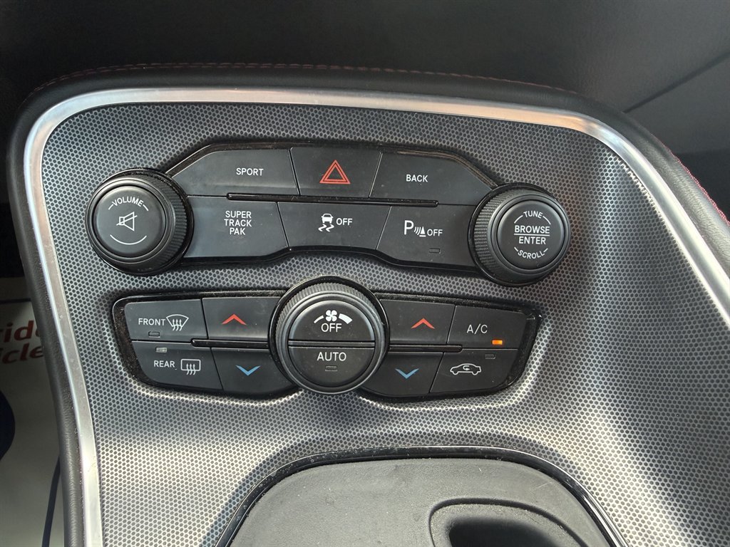 2015 Dodge Challenger - $19,900