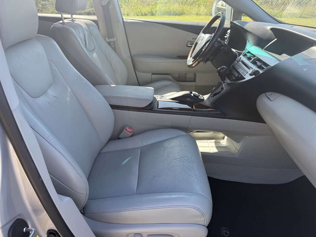 2010 Lexus RX - $9,900