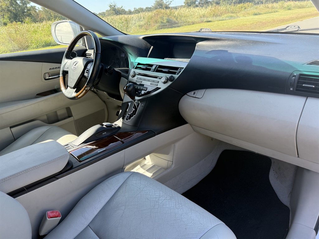 2010 Lexus RX - $9,900
