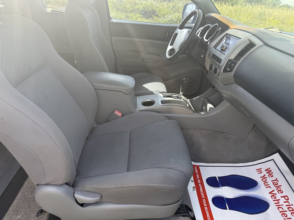 2006 Toyota Tacoma - $10,900
