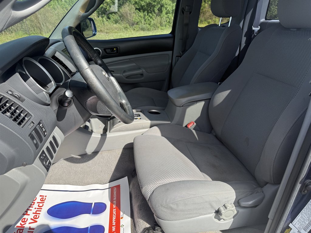 2006 Toyota Tacoma - $10,900