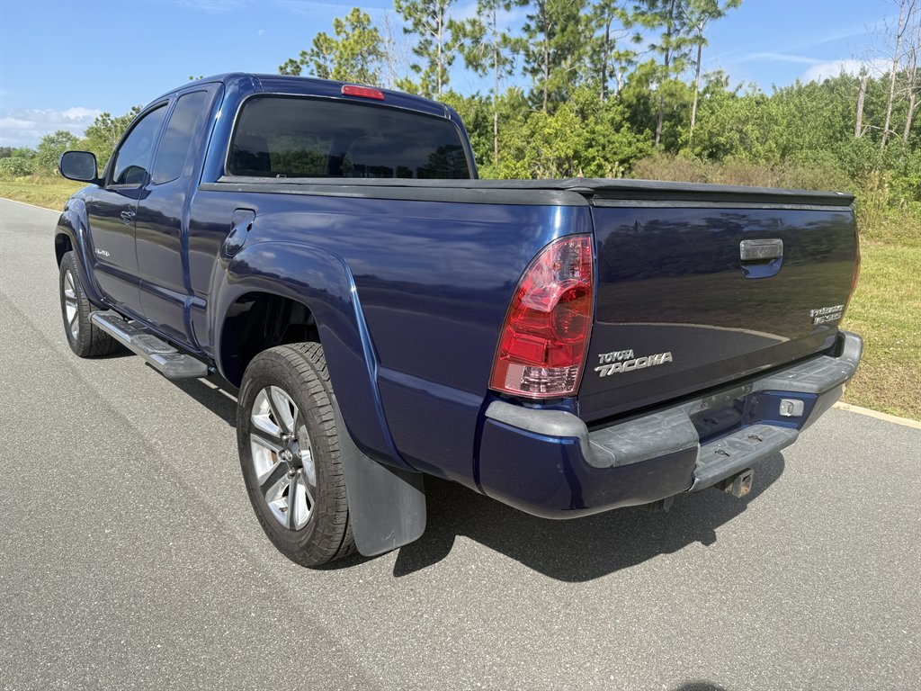2006 Toyota Tacoma - $10,900