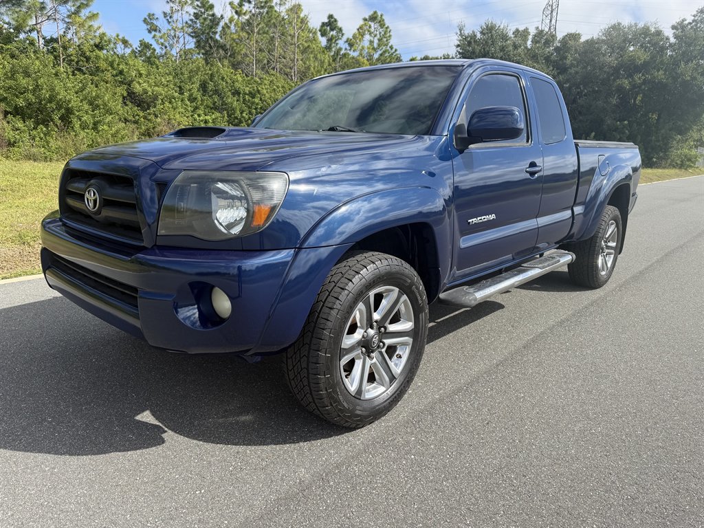 2006 Toyota Tacoma - $10,900