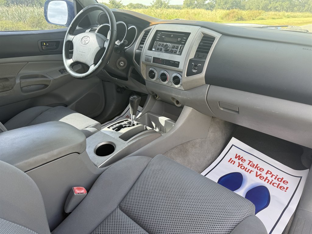 2006 Toyota Tacoma - $10,900