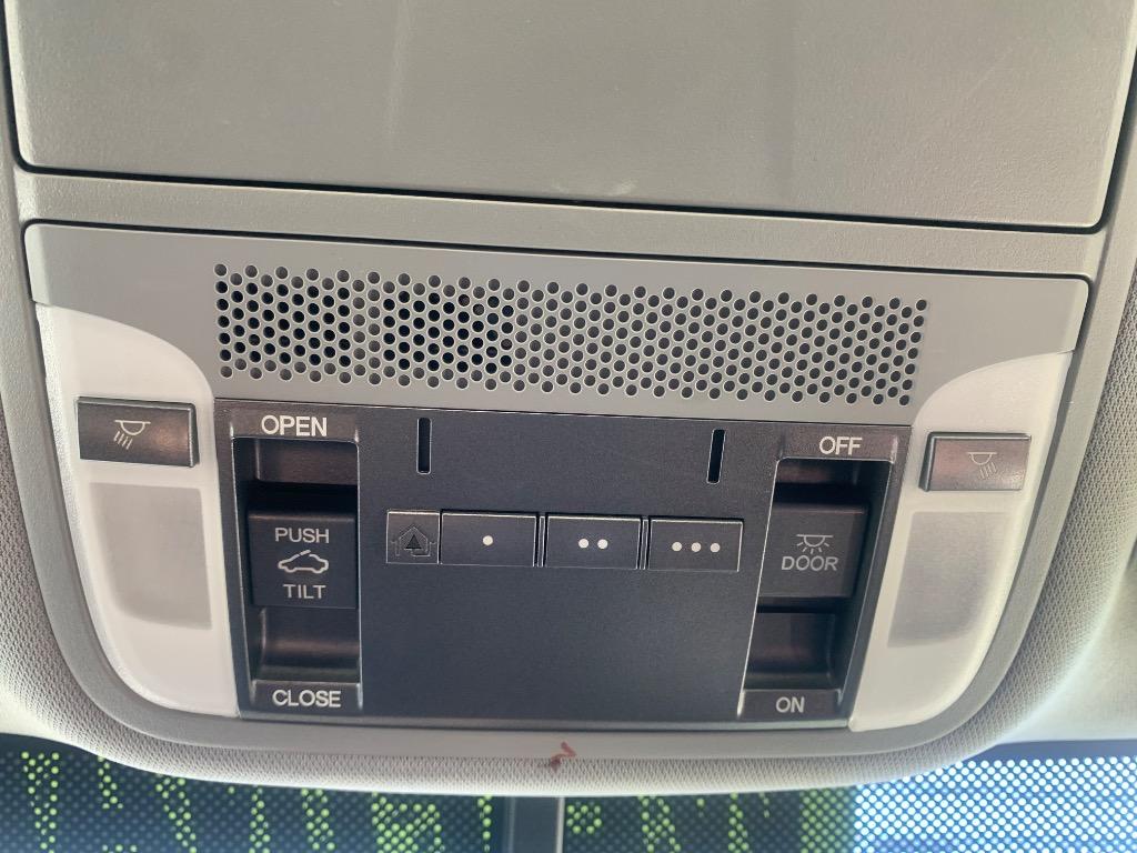 2017 Acura TLX Base 3.5l photo