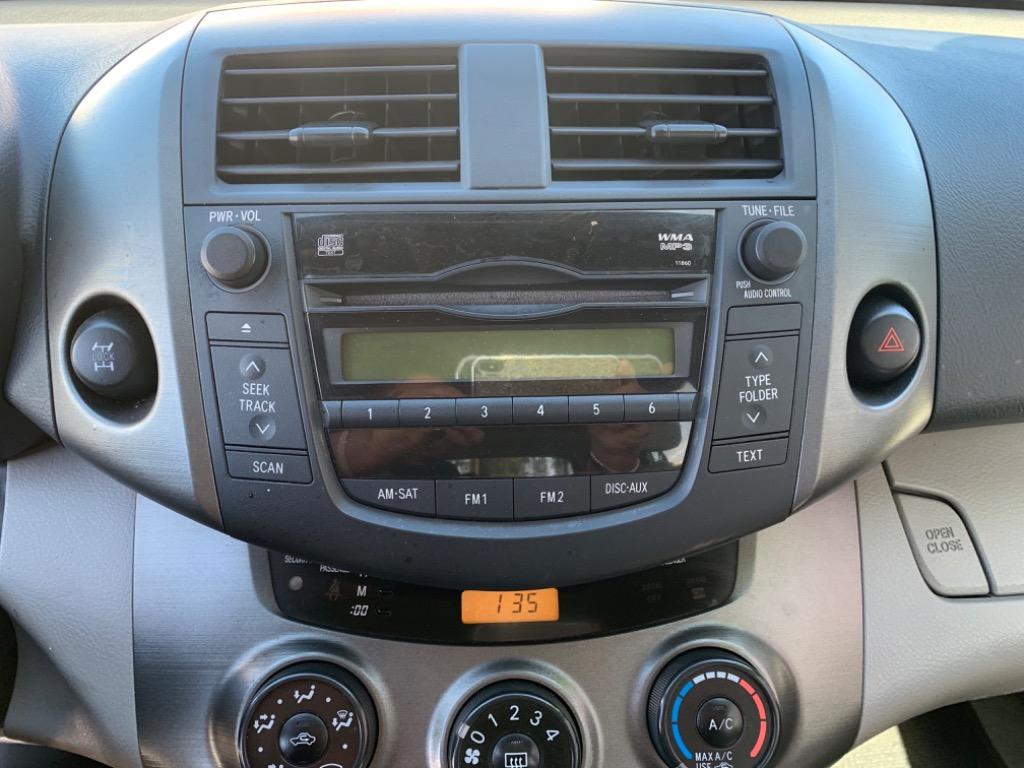 2011 Toyota RAV4 photo