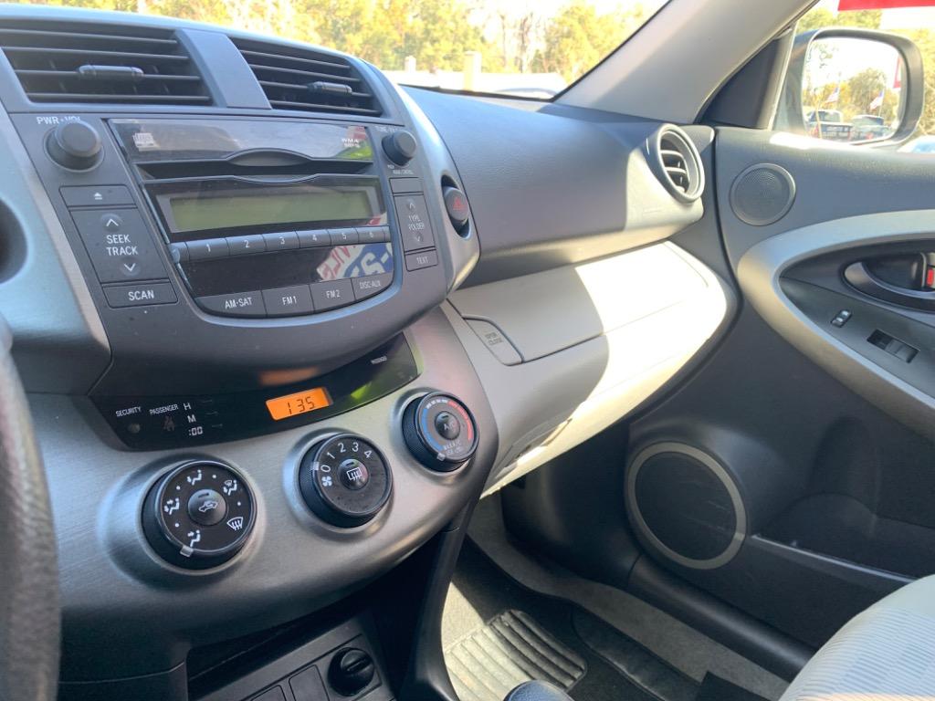 2011 Toyota RAV4 photo