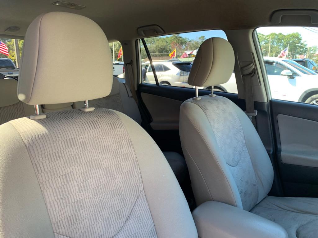 2011 Toyota RAV4 photo