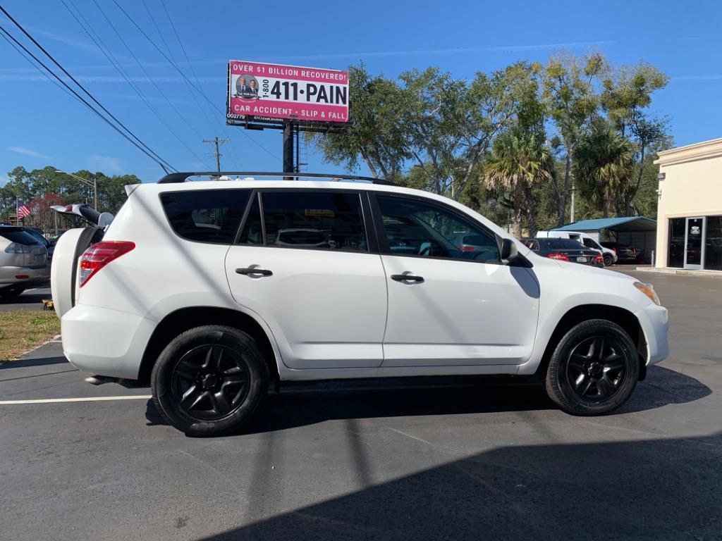 2011 Toyota RAV4 photo