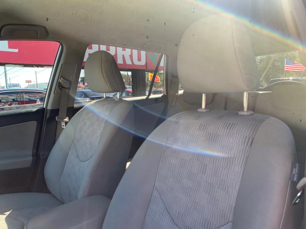2011 Toyota RAV4 photo