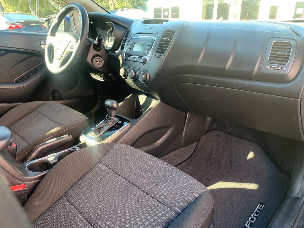 2017 Kia Forte - $8,500