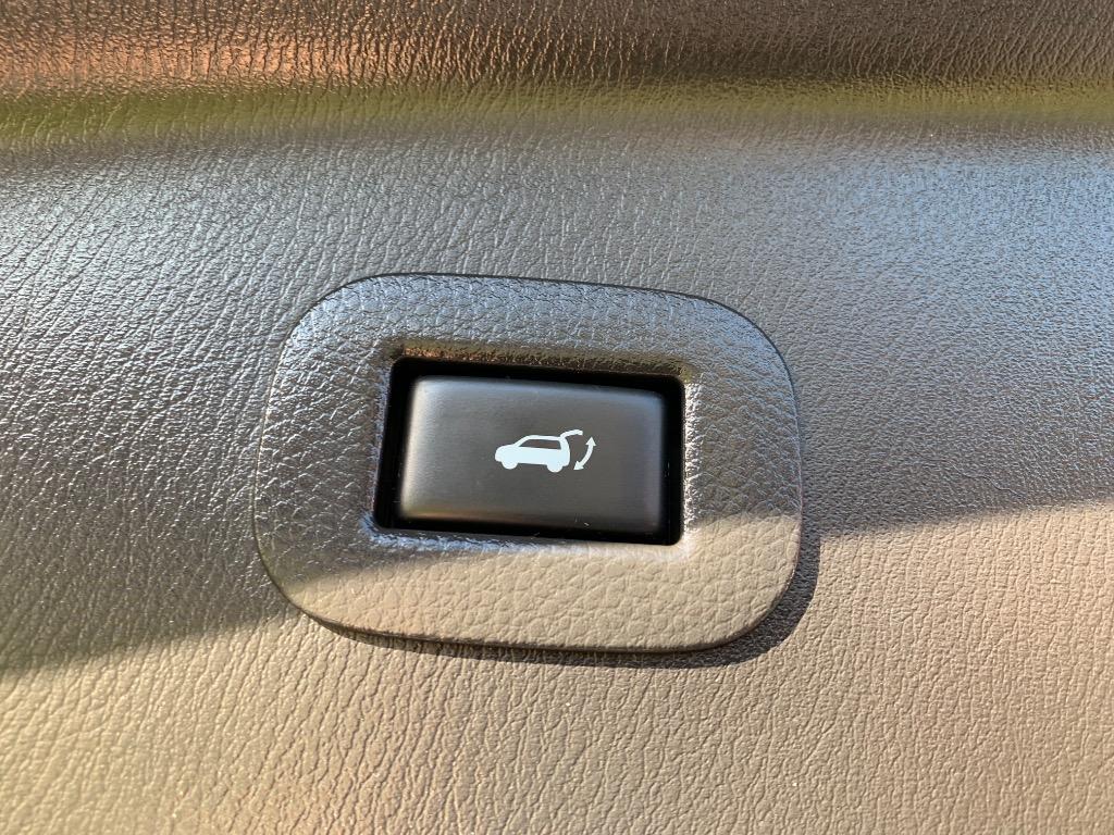 2017 INFINITI QX80 - $16,150