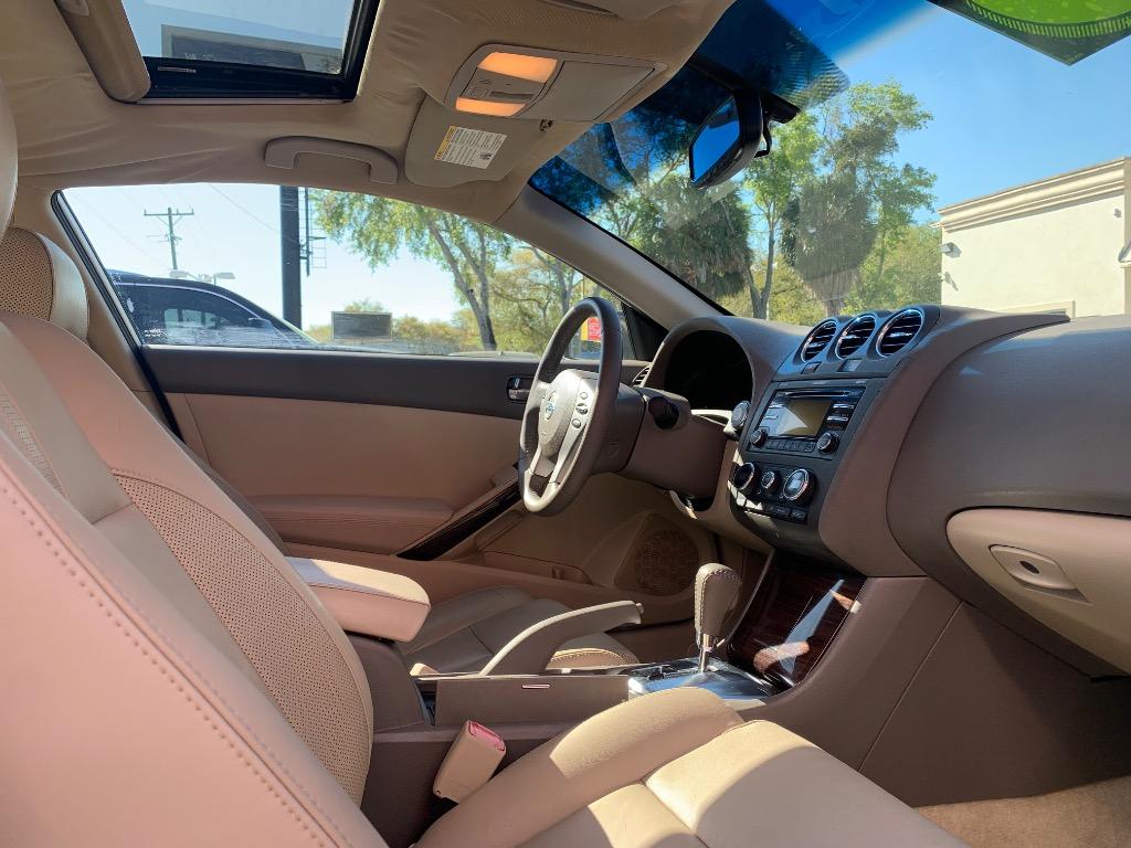 2013 Nissan Altima - $8,500