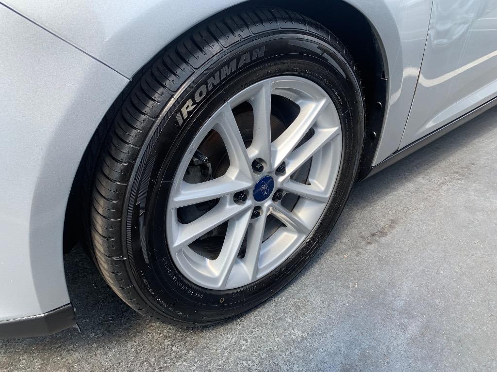 2017 Ford Focus - $6,900