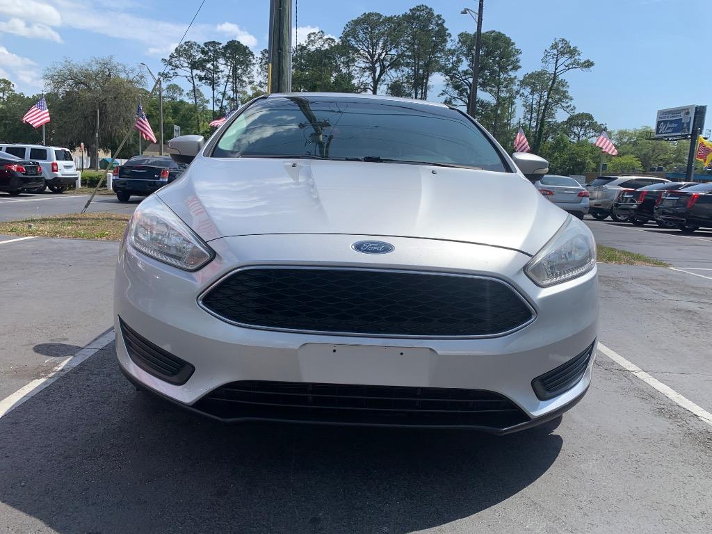 2017 Ford Focus - $6,900