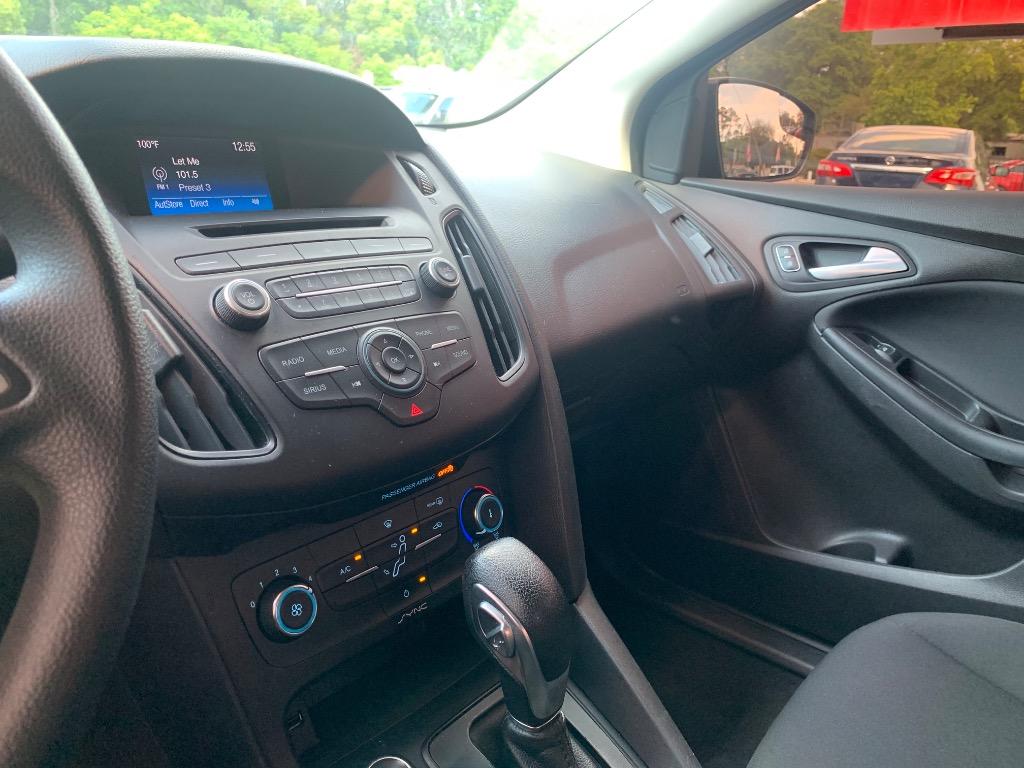 2017 Ford Focus - $6,900