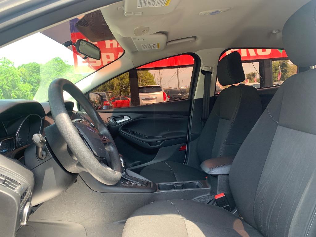 2017 Ford Focus - $6,900