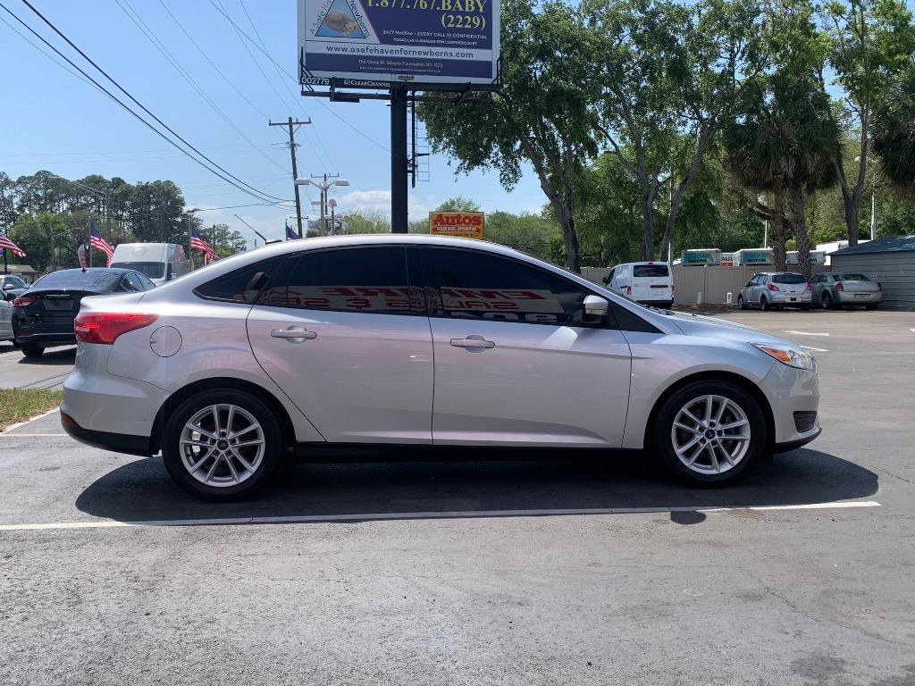 2017 Ford Focus - $6,900